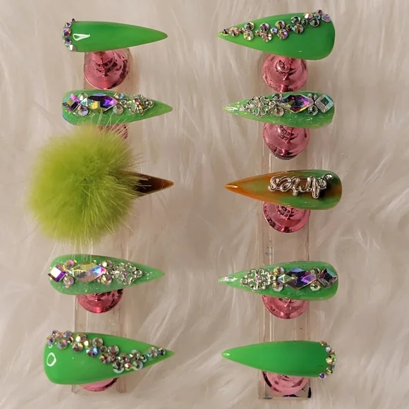 Acrylic press on nails - Picture 4 of 5